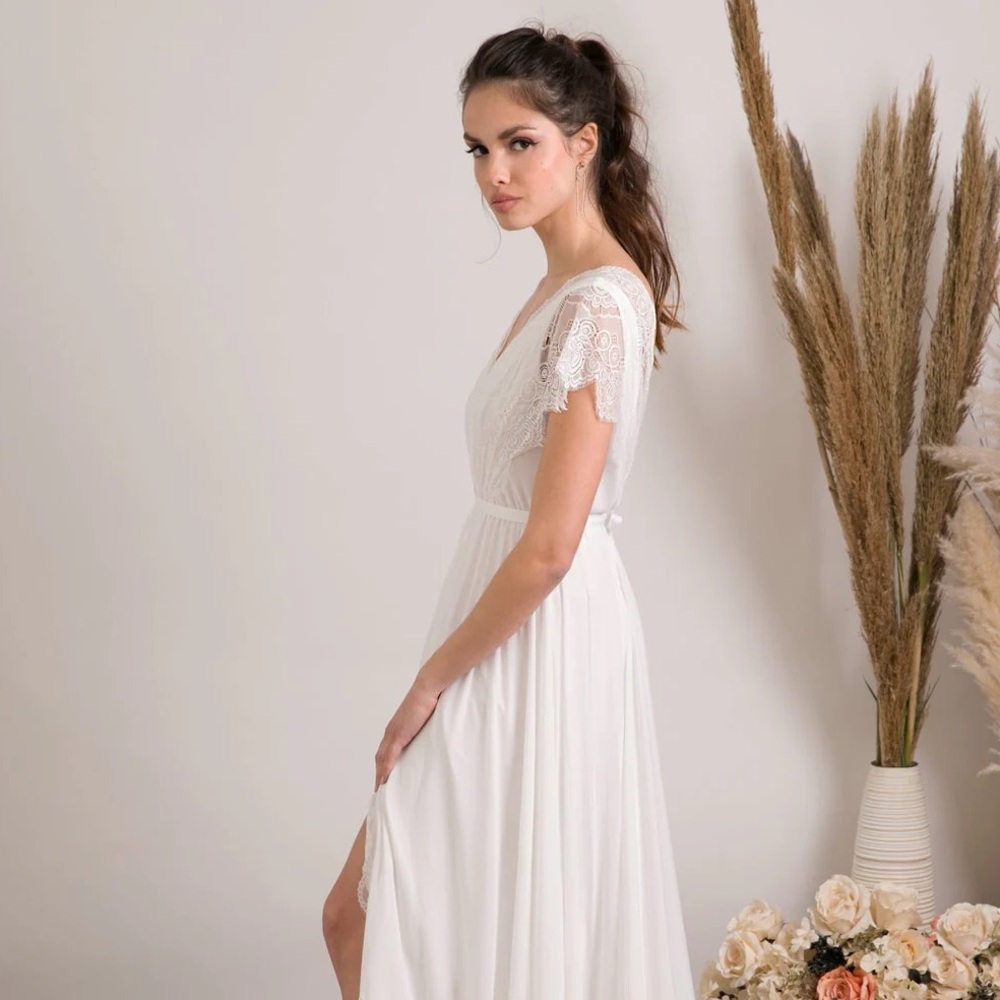 Bohemian White Gown Size XS Gorgeous Snow White Lace Fully Lined by Magnolia NEW - Picture 12 of 16